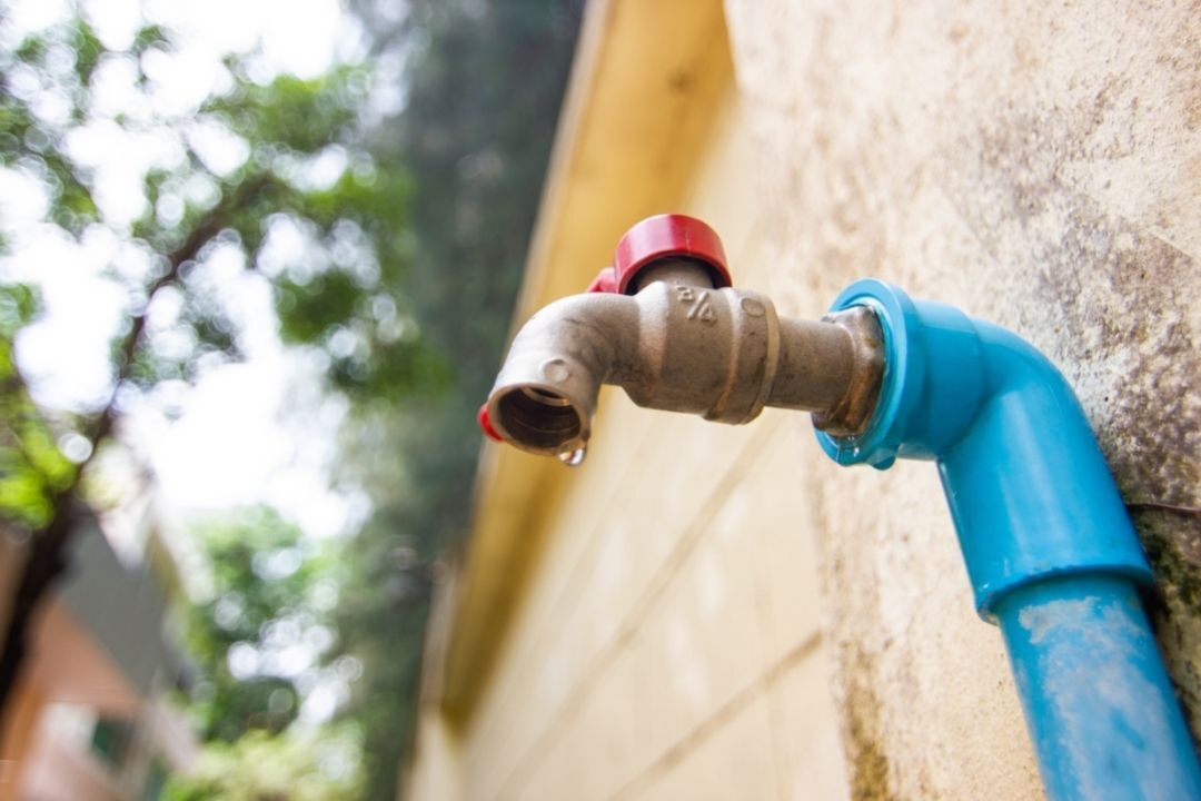 imagem ilustrando artigo Dicas para economizar água: descubra as 7 principais